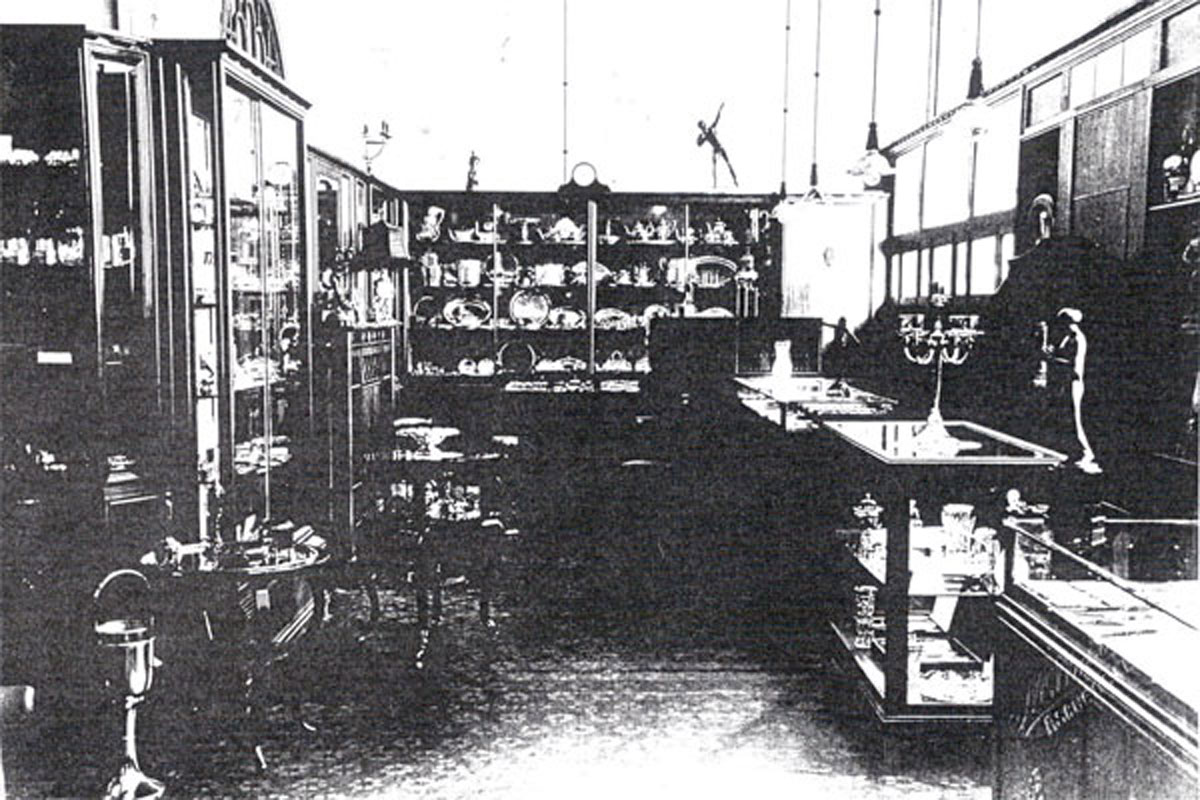 Juwelier Hartung 1913 - Geschäft von innen